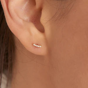 14kt Gold Magma Diamond Curve Stud Earrings