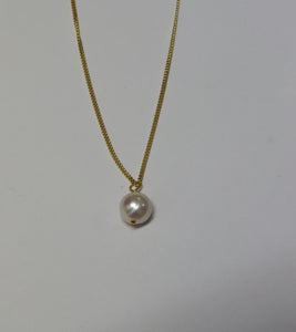 Love, Cleo Everday Pearl Necklace