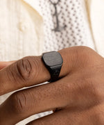 Pig & Hen Signet Ring Classic Black